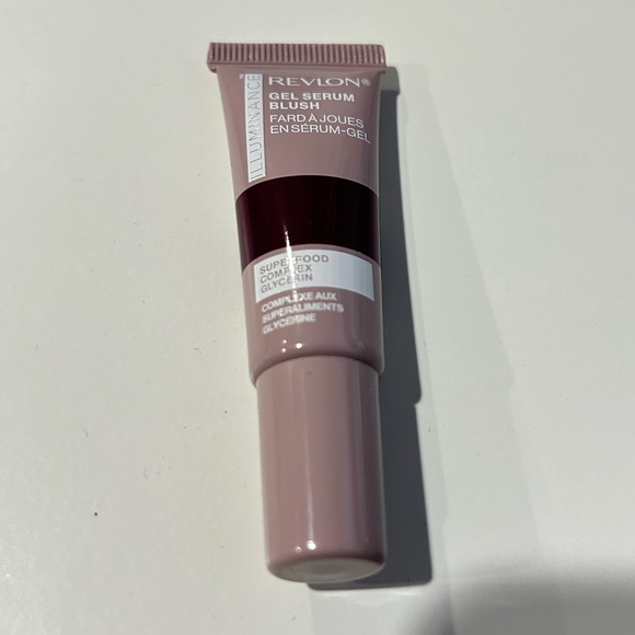 NWT Revlon Illuminance Gel Serum Blush in 140 Brilliant Berry - Picture 2 of 9